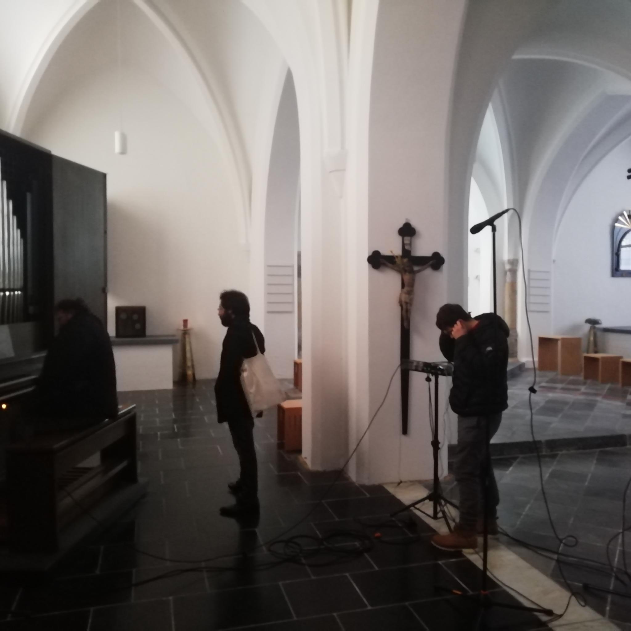 Hinter den Kulissen